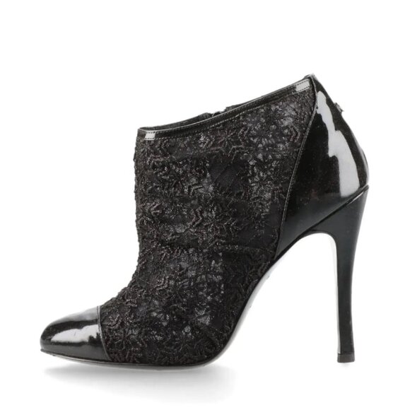 Chanel CC Logo Lace x Patent Leather Pointed Heel Boots Black - Picture 1 of 14